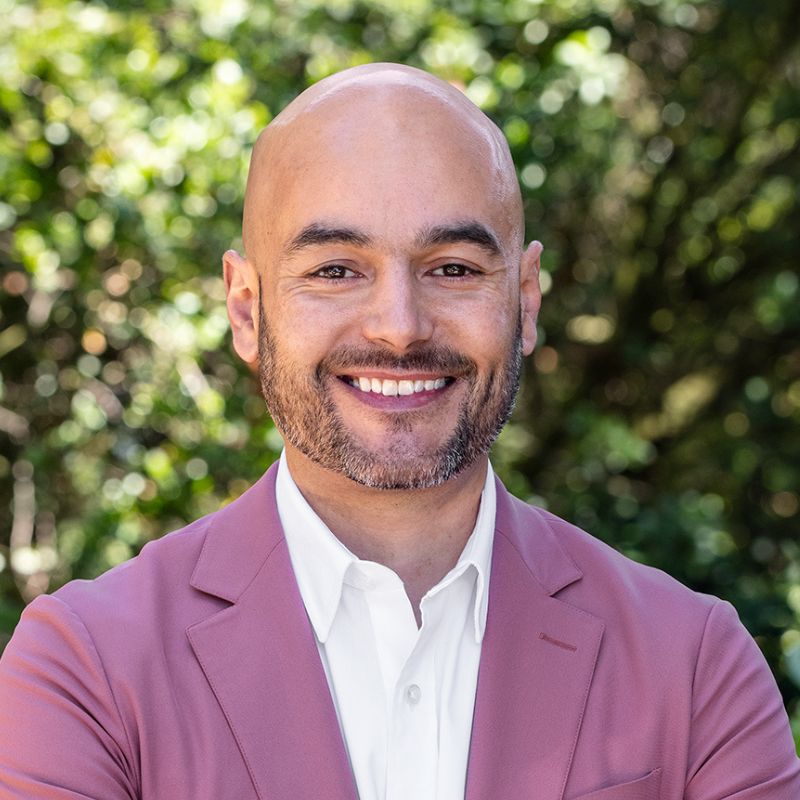 Portrait of Paulo Serna, San Francisco real estate agent.